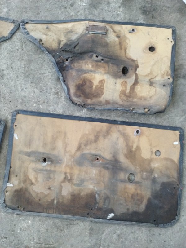 Обшивка боковой двери лада 2107 1992 2107