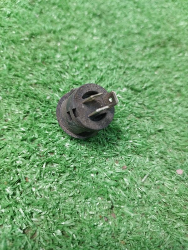 Кнопка открывания багажника лада 21102 2001 2110