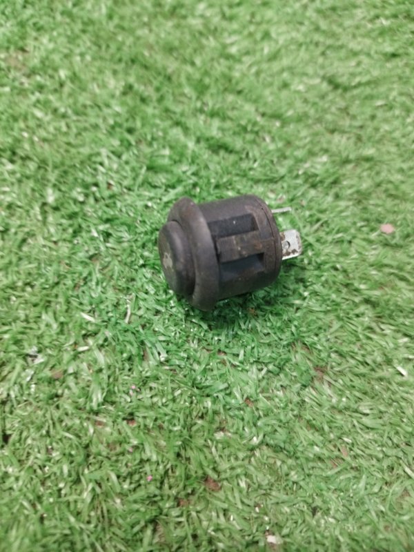 Кнопка открывания багажника лада 21102 2001 2110