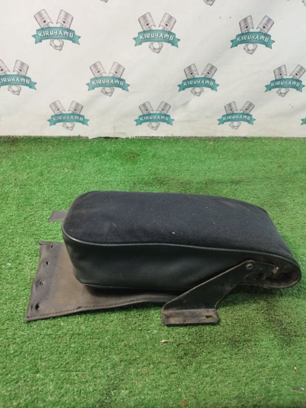 Подлокотник лада 2107 1992 2107