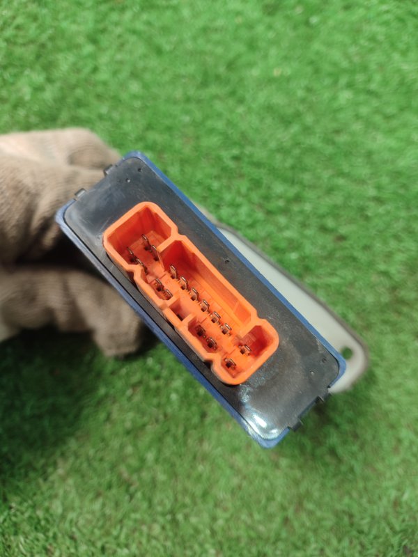 Блок управления дверьми Toyota CORONA 1995 седан