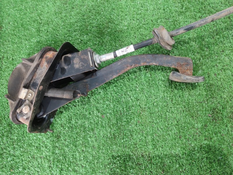 Педаль сцепления лада 21102 2001 2110