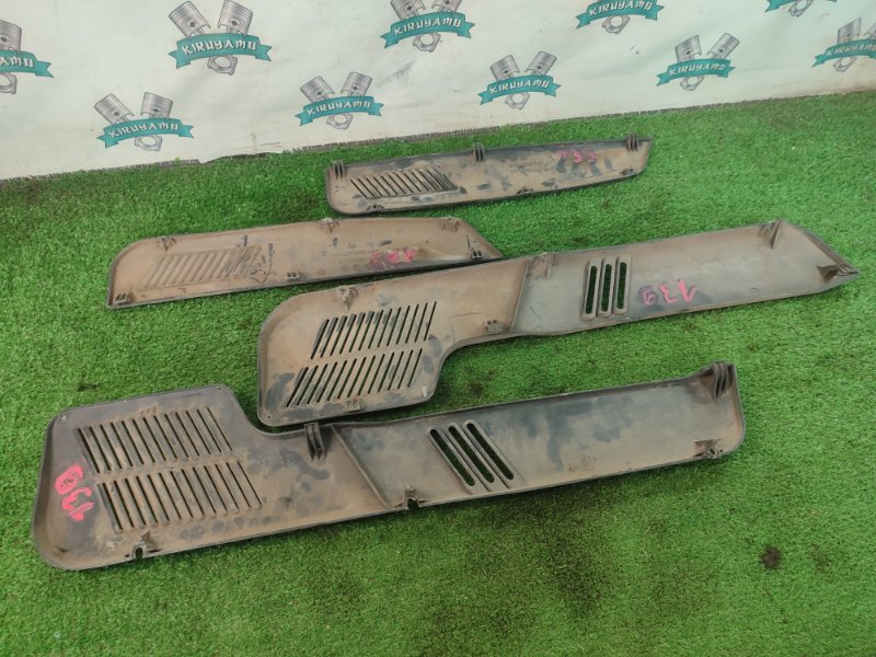 Накладка двери лада 21102 2001 2110