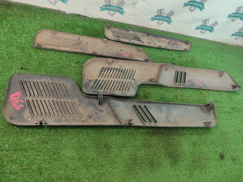 Накладка двери лада 21102 2001 2110