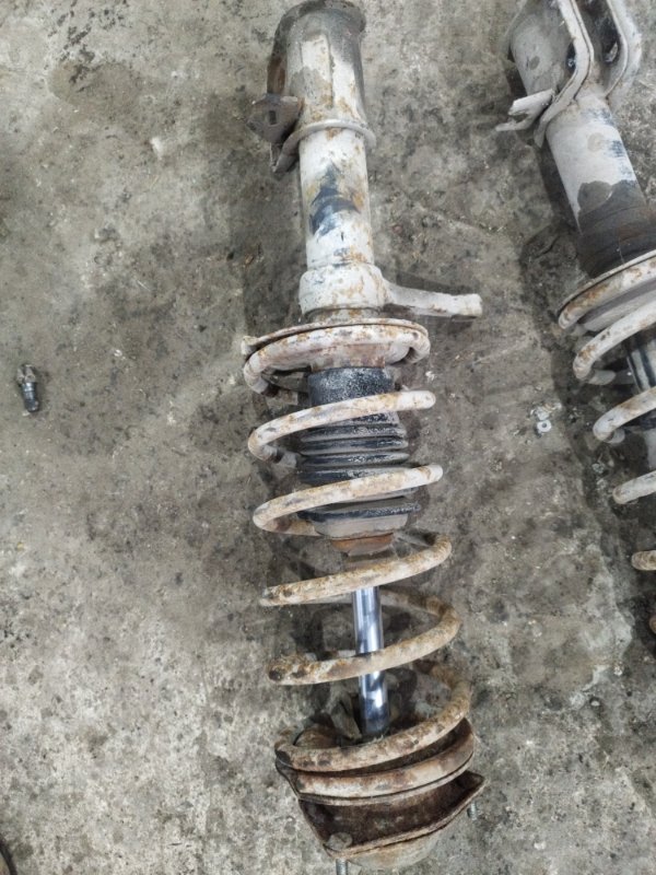 Стойка подвески лада 21083 1996