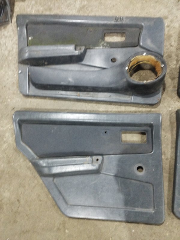 Обшивка боковой двери лада 21093 1994 2109