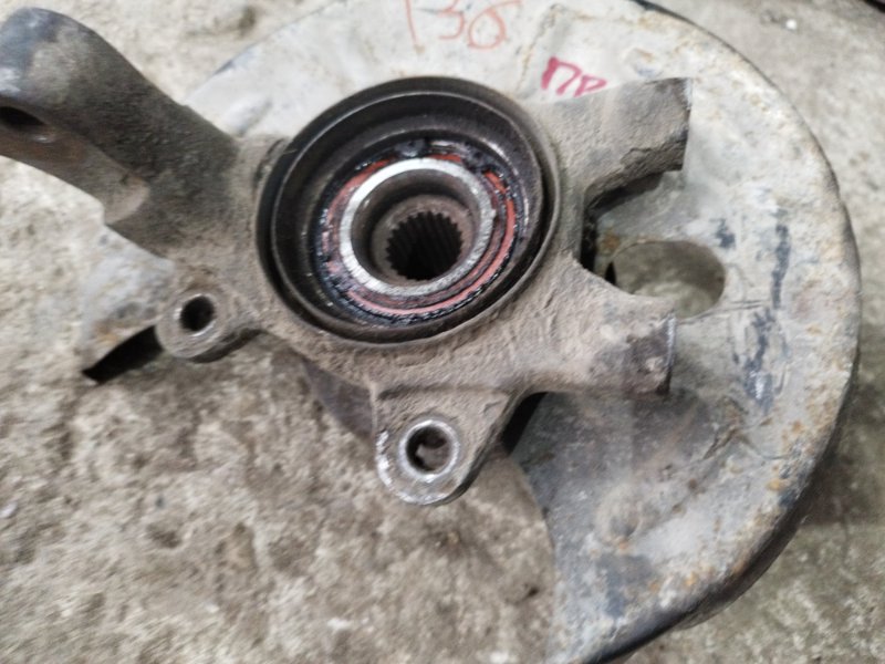 Кулак поворотный лада 21083 1996