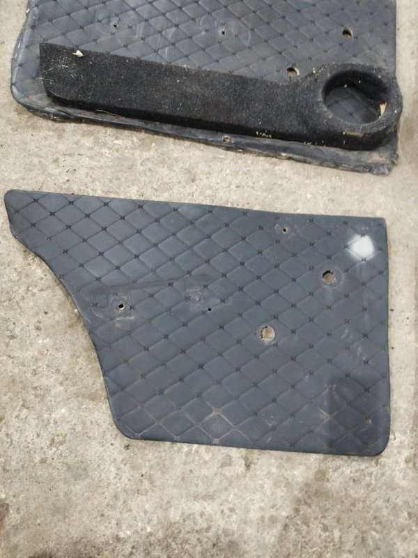 Обшивка боковой двери лада 21061 1974