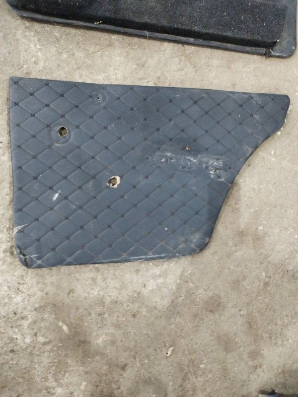 Обшивка боковой двери лада 21061 1974