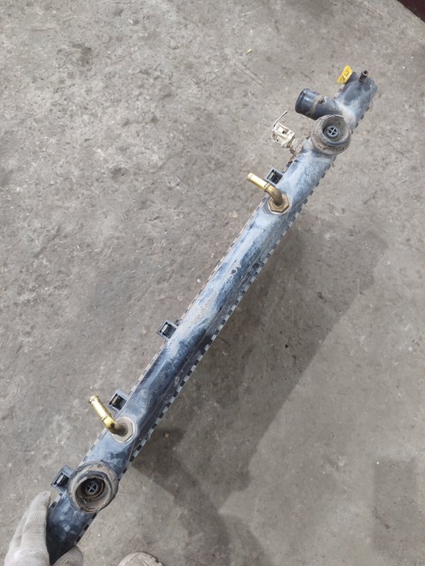 Радиатор охлаждения двигателя Toyota CORONA 1995 седан