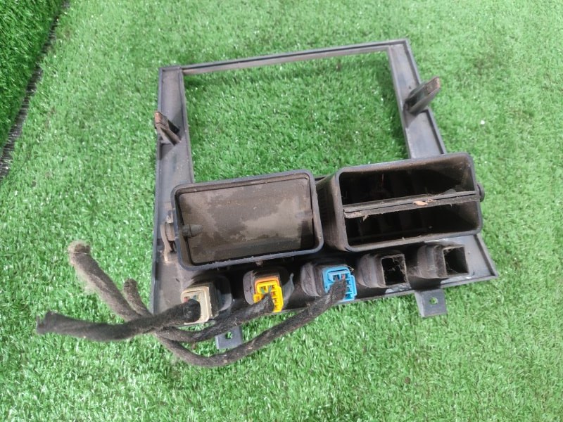 Рамка магнитолы Chery Fora