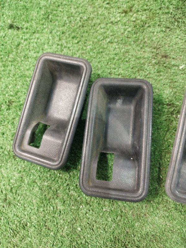 Накладка внутренней ручки двери лада 21093 1994 2109