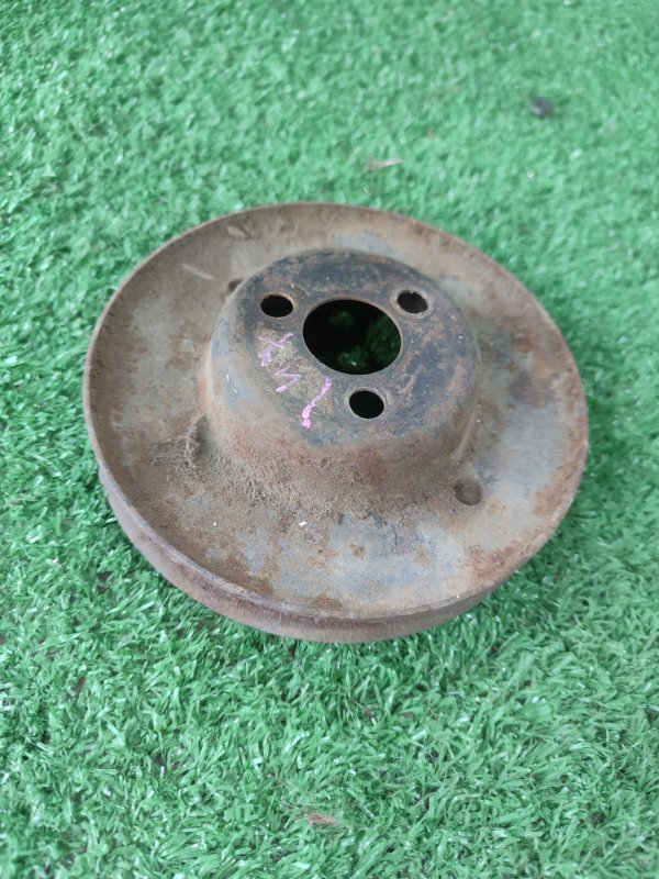 Шкив водяного насоса. лада 2107 1992 2107