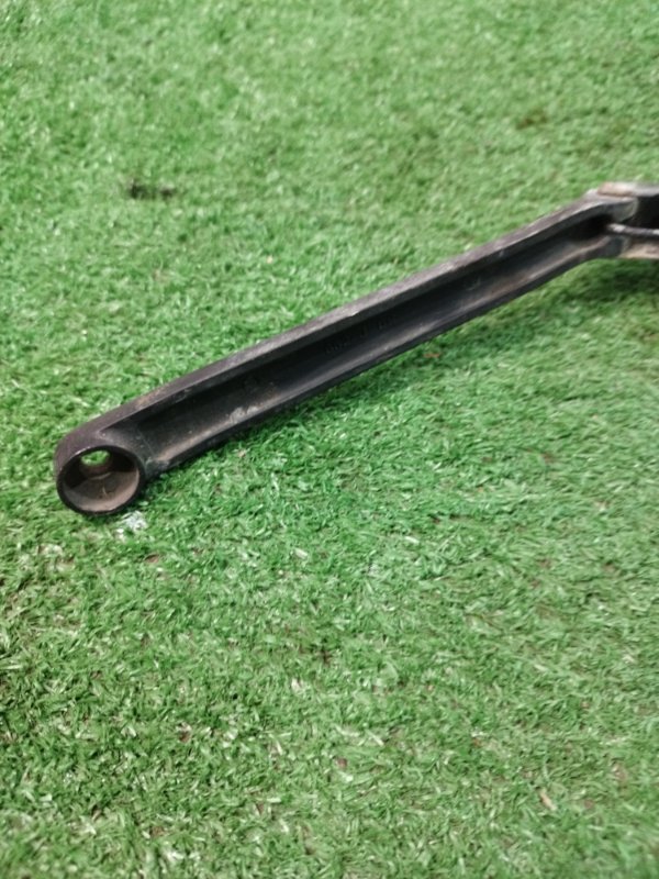 Дворник лобового стекла Mazda Demio