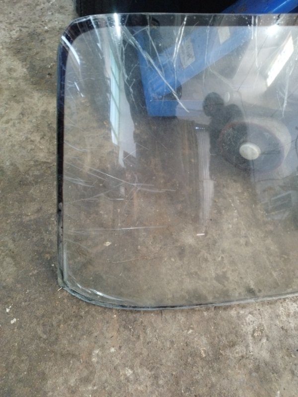 Стекло заднее лада 21063 2106