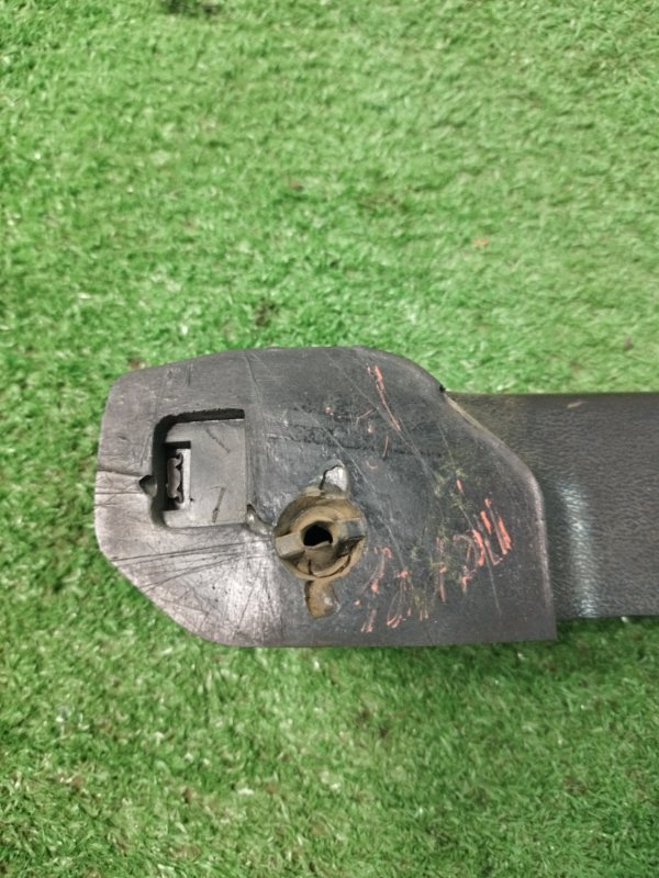 Ручка двери внутренняя лада 21063 2106