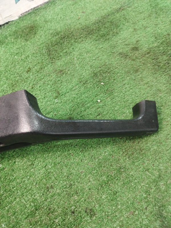 Ручка двери внутренняя лада 21063 2106