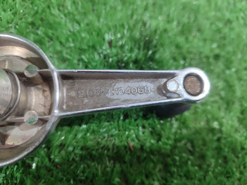 Ручка стеклоподъемника лада 21063 2106