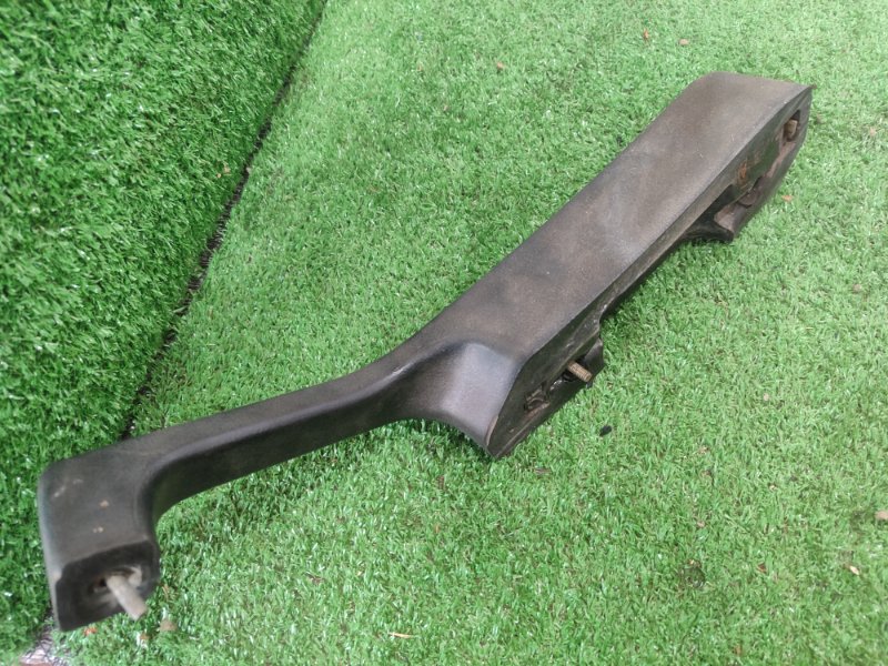 Ручка двери внутренняя лада 21063 2106