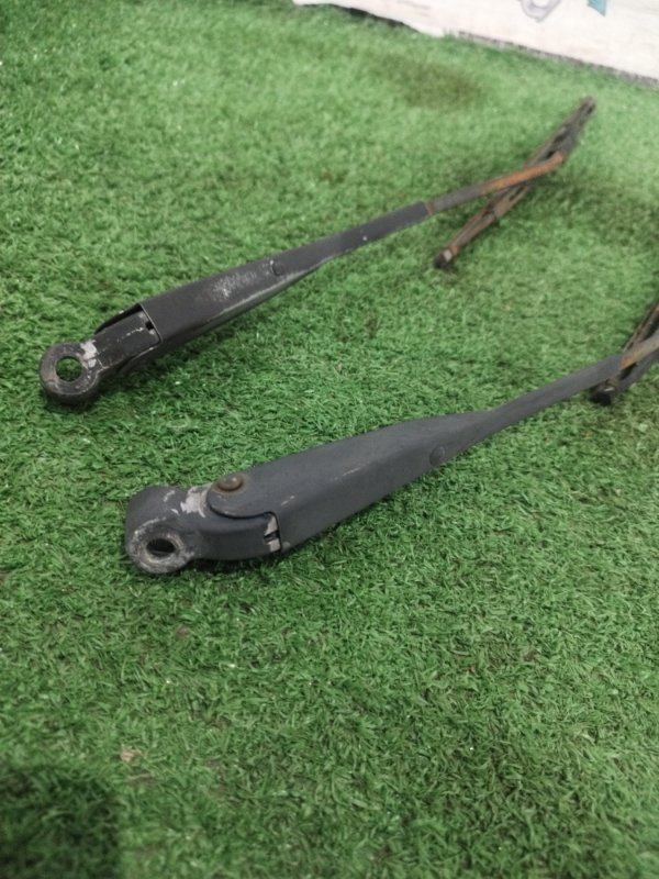 Щёткодержатель поводок лада 21063 2106