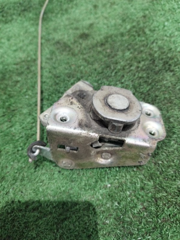 Замок боковой двери лада 2102