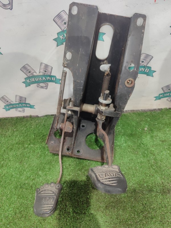 Блок педалей лада 2107 1992 2107