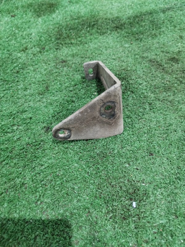 Кронштейн генератора лада 2114 2006 хэтчбек