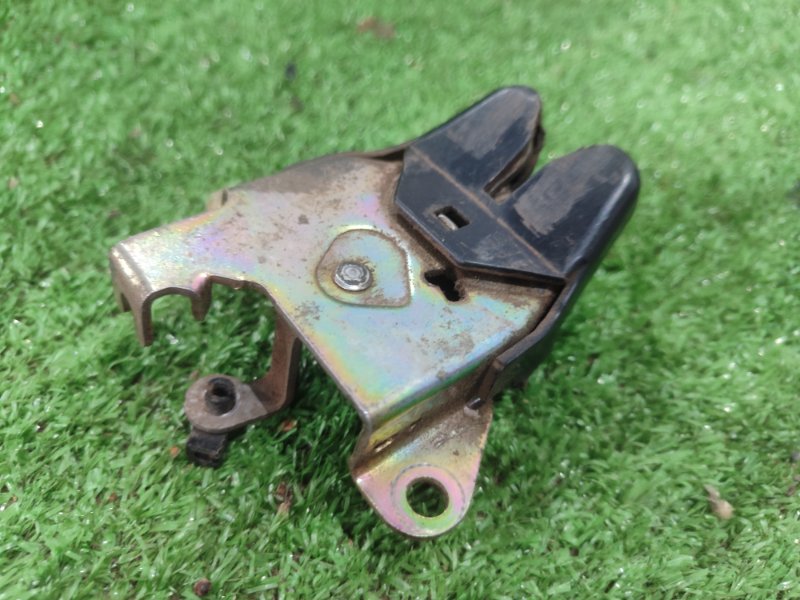 Замок багажника Toyota CORONA 1995 седан