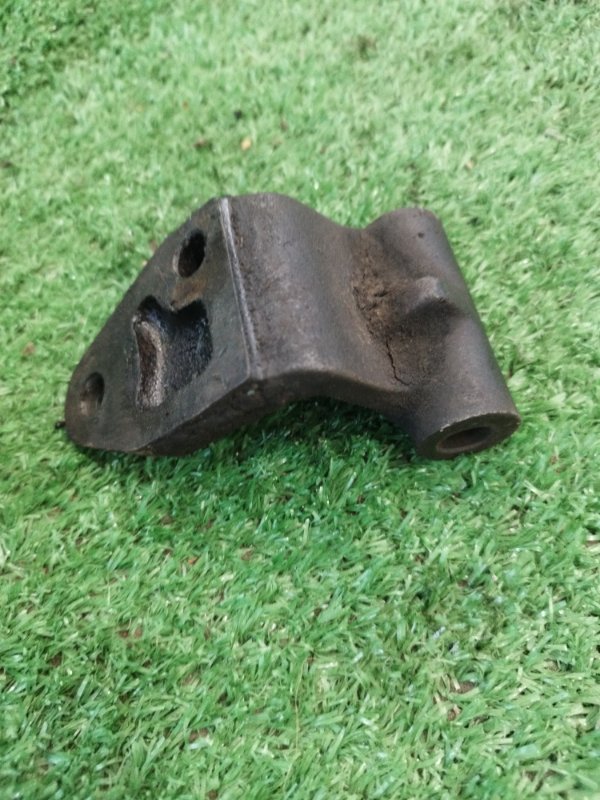 Кронштейн генератора лада 21070 1999