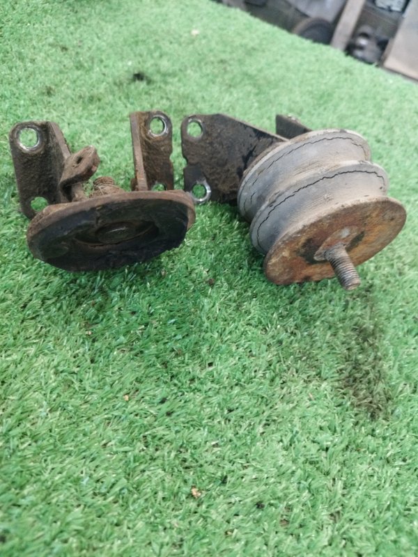 Кронштейн двигателя лада 2102