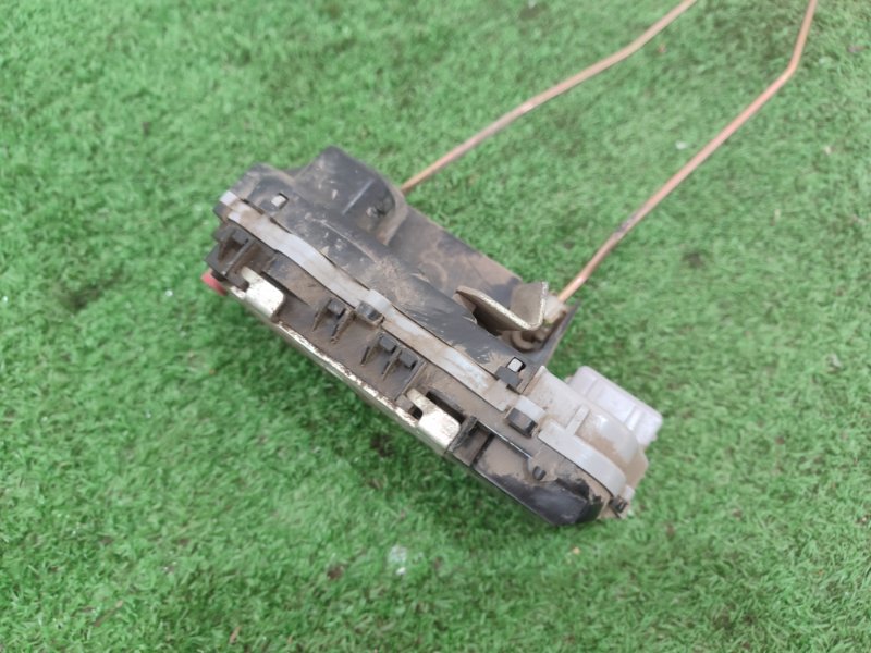 Замок боковой двери лада калина 2007 11193