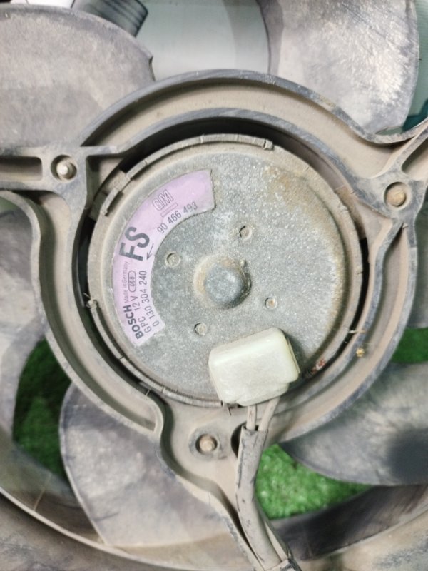 Вентилятор охлаждения радиатора Opel Omega