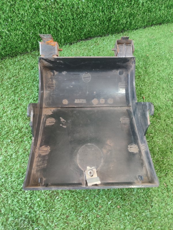 Крышка блока предохранителей лада 21102 2001 2110