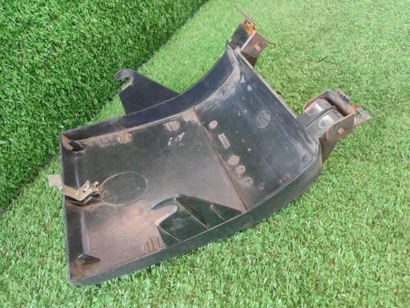 Крышка блока предохранителей лада 21102 2001 2110