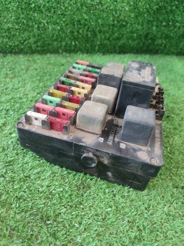 Блок предохранителей лада 21102 2001 2110