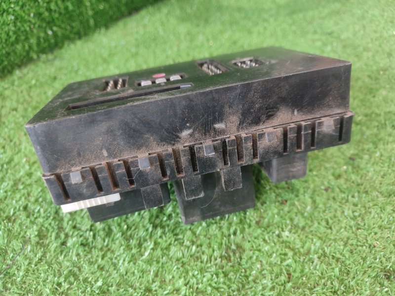 Блок предохранителей лада 21102 2001 2110