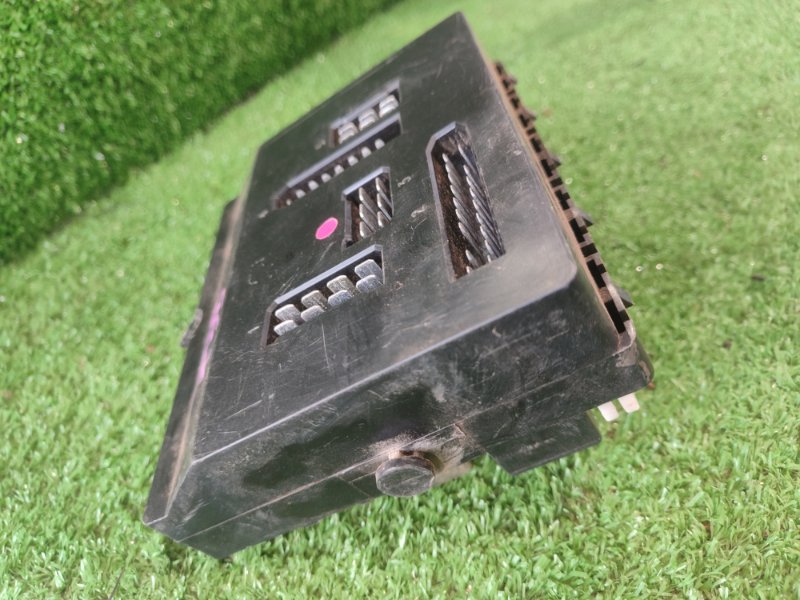 Блок предохранителей лада 21102 2001 2110