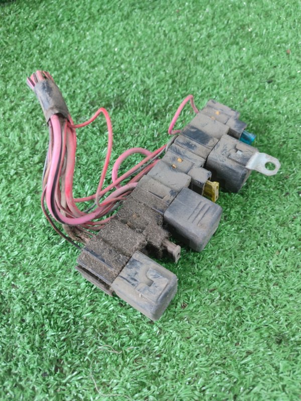 Блок предохранителей лада 21102 2001 2110