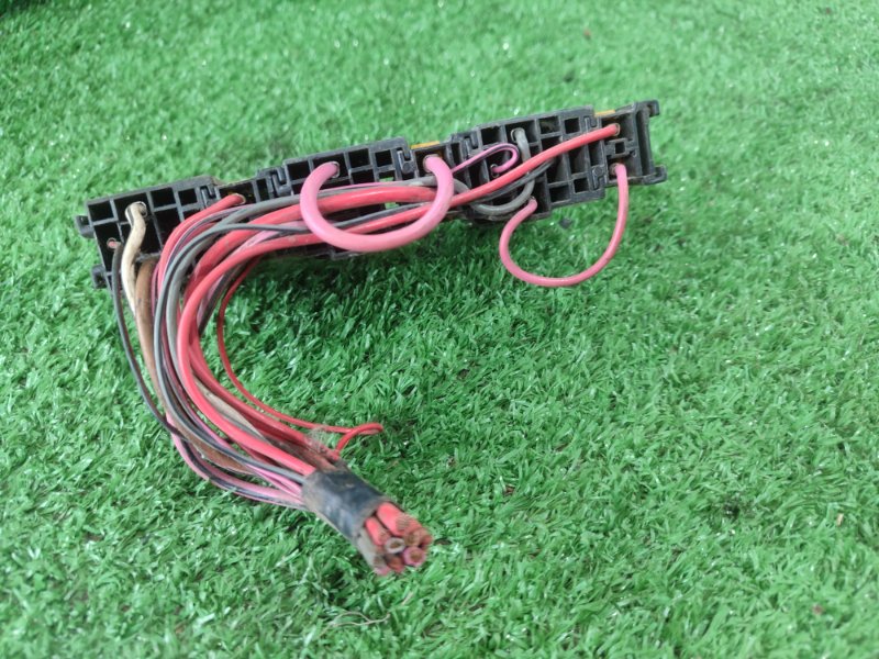 Блок предохранителей лада 21102 2001 2110