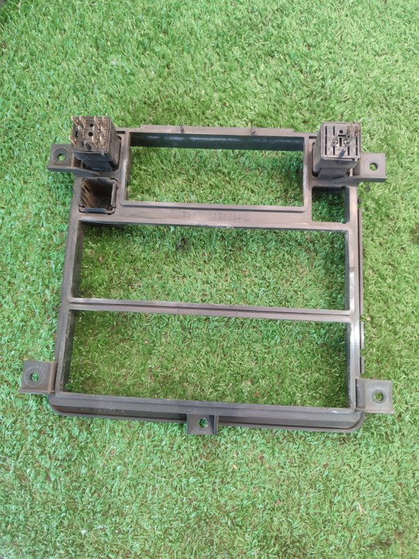 Накладка в салоне лада 21102 2001 2110