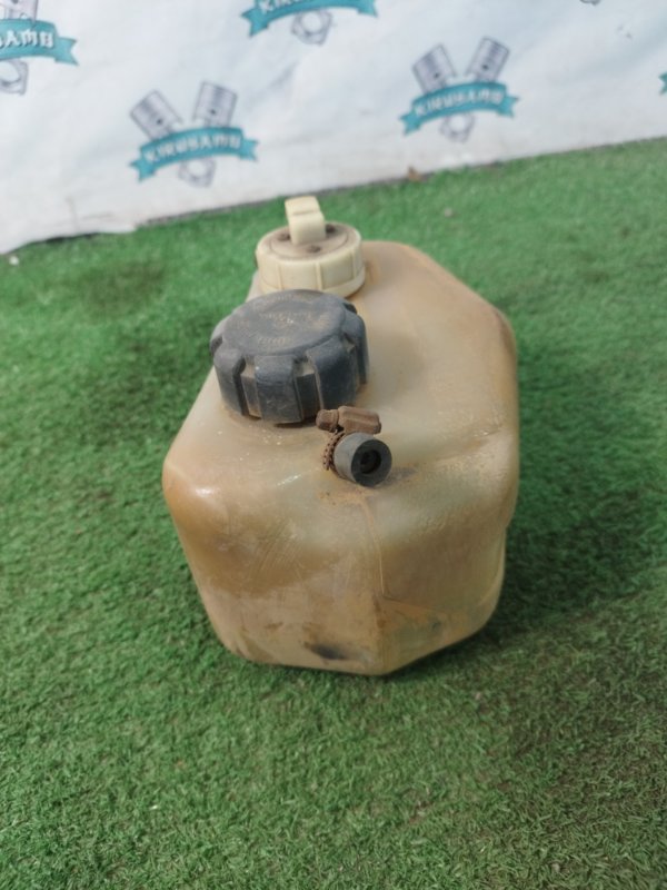 Бачок расширительный лада 21102 2001 2110