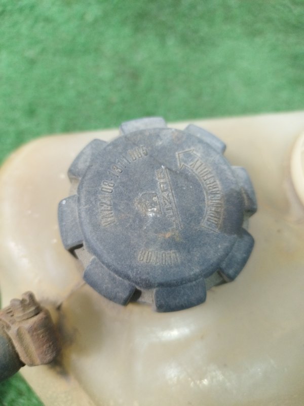 Бачок расширительный лада 21102 2001 2110