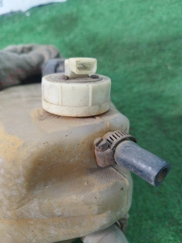 Бачок расширительный лада 21102 2001 2110