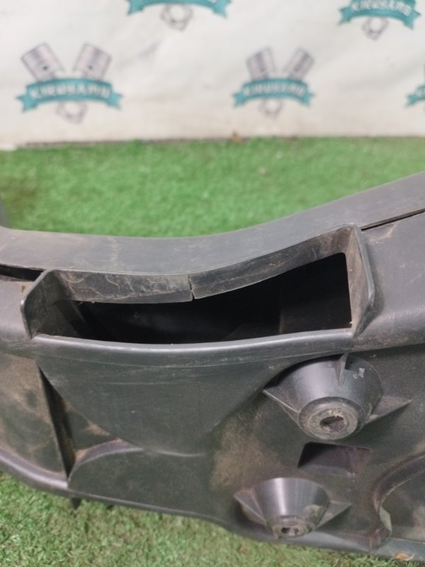 Консоль между сидений лада 21102 2001 2110