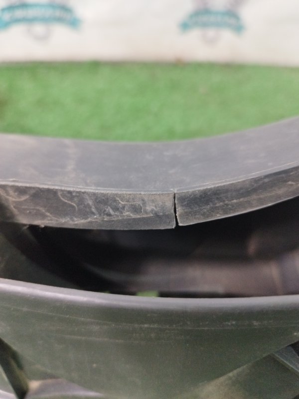 Консоль между сидений лада 21102 2001 2110