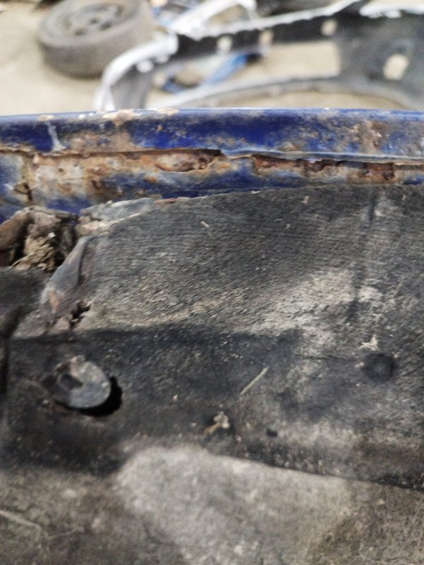 Капот лада 21102 2001 2110