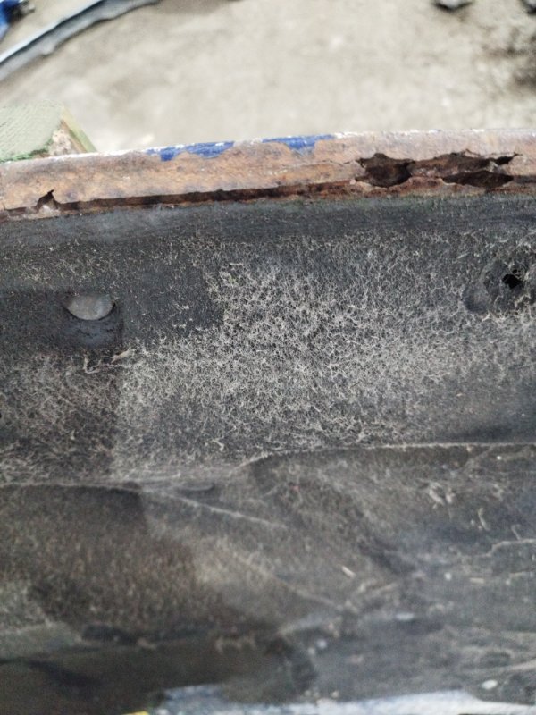 Капот лада 21102 2001 2110