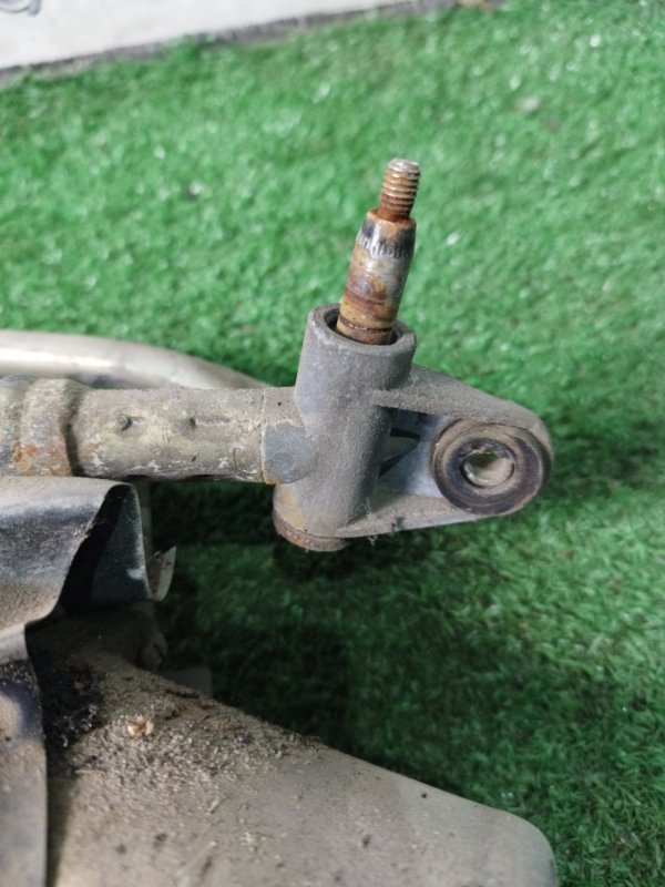 Трапеция дворников лада 21102 2001 2110