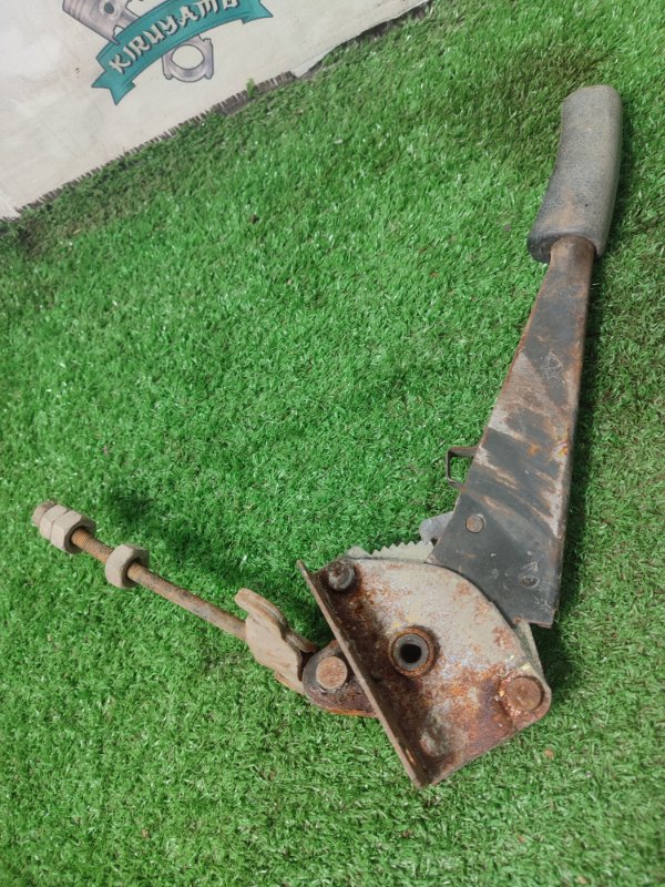 Рычаг стояночного тормоза лада 21093 1994 2109