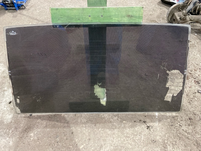 Стекло заднее лада 21093 1994 2109